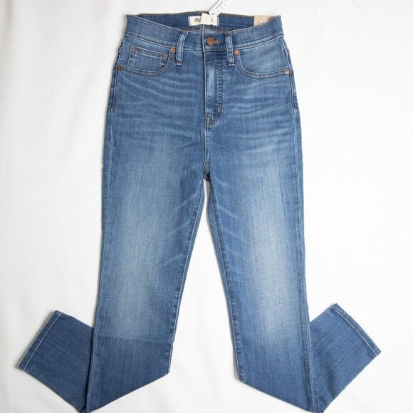11" High-Rise Skinny Jeans in Layne Wash - Picture 8 of 12